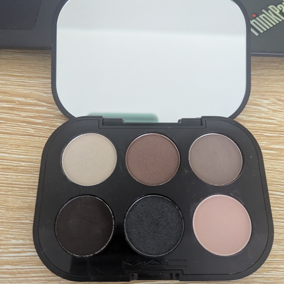 MAC Connect In Color"Encrypted Kryptonite" - Picture 3 of 4